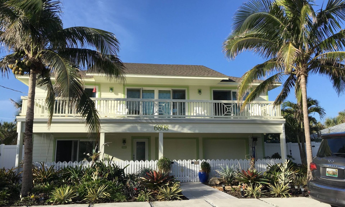 Floridana Beach House | cocohouse melbourne beach