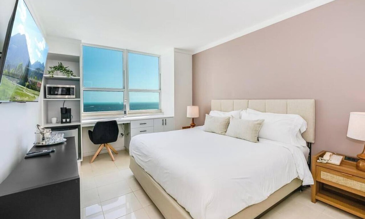 Coconut Grove Condo | Coconut Grove: Bayview unit. Parking Included