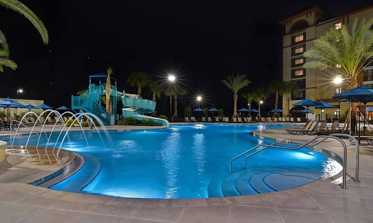 Florida Central Atlantic Coast Hotel | Comfort and Relaxation! Kitchenette, Swimming Pool, Pet-friendly Property!