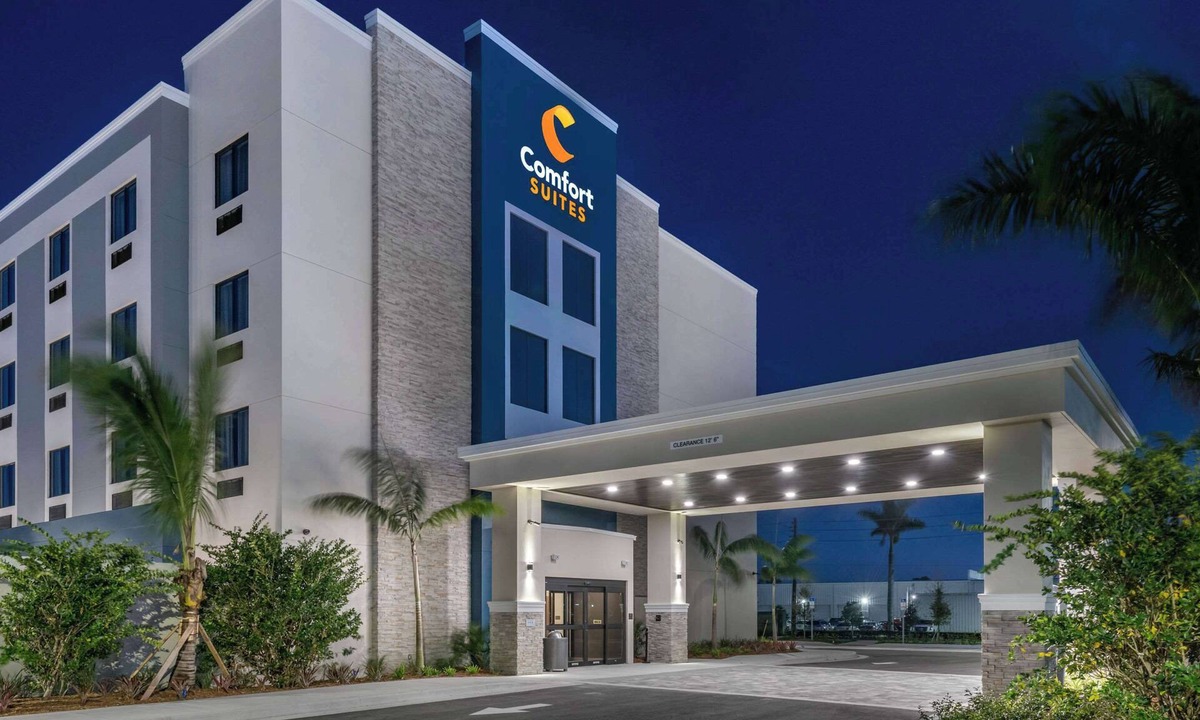 Stuart Hotel | Comfort Suites Stuart - Hutchinson Island
