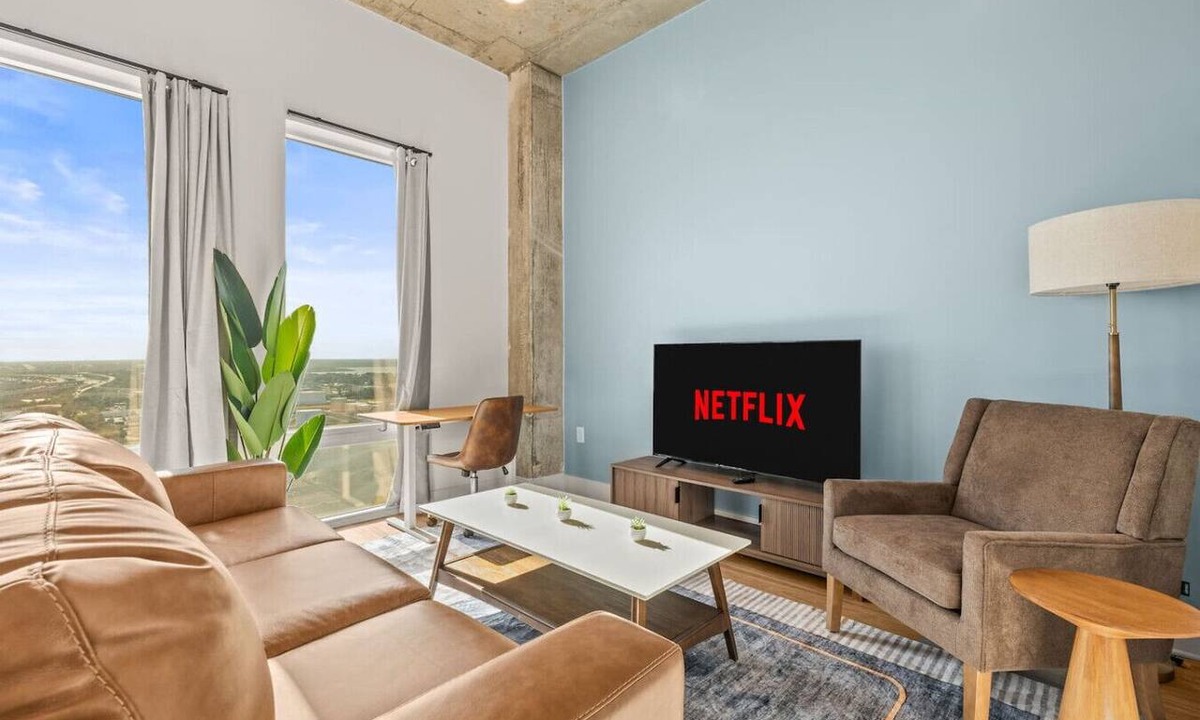 Channel District Apartment | Comfortable Channelside 1BR w/Great Perks