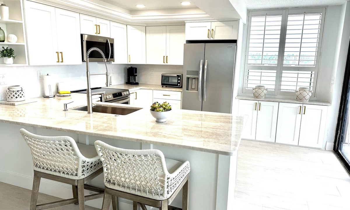 Casa del Mar Condo | Completely renovated, luxury 2-bedroom condo on Isla Del Sol near St. Pete Beach