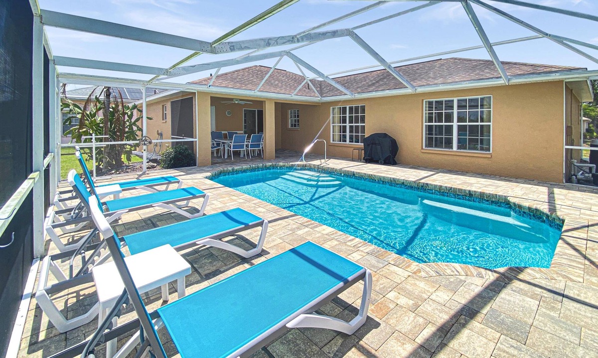 Gulf Cove Villa | Coral cove, Sleeps 6, heated pool, 2 Dog ok