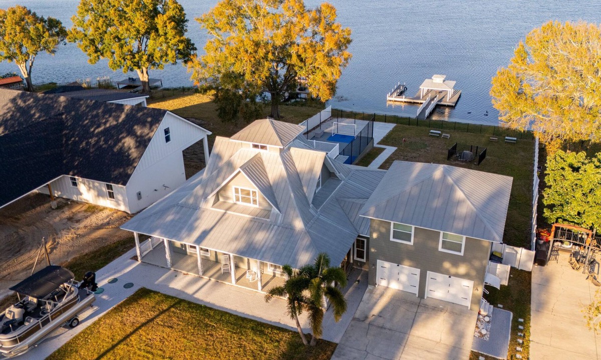 Auburndale House | Costa 3-4BD LakeFront Residence - Peace - Views