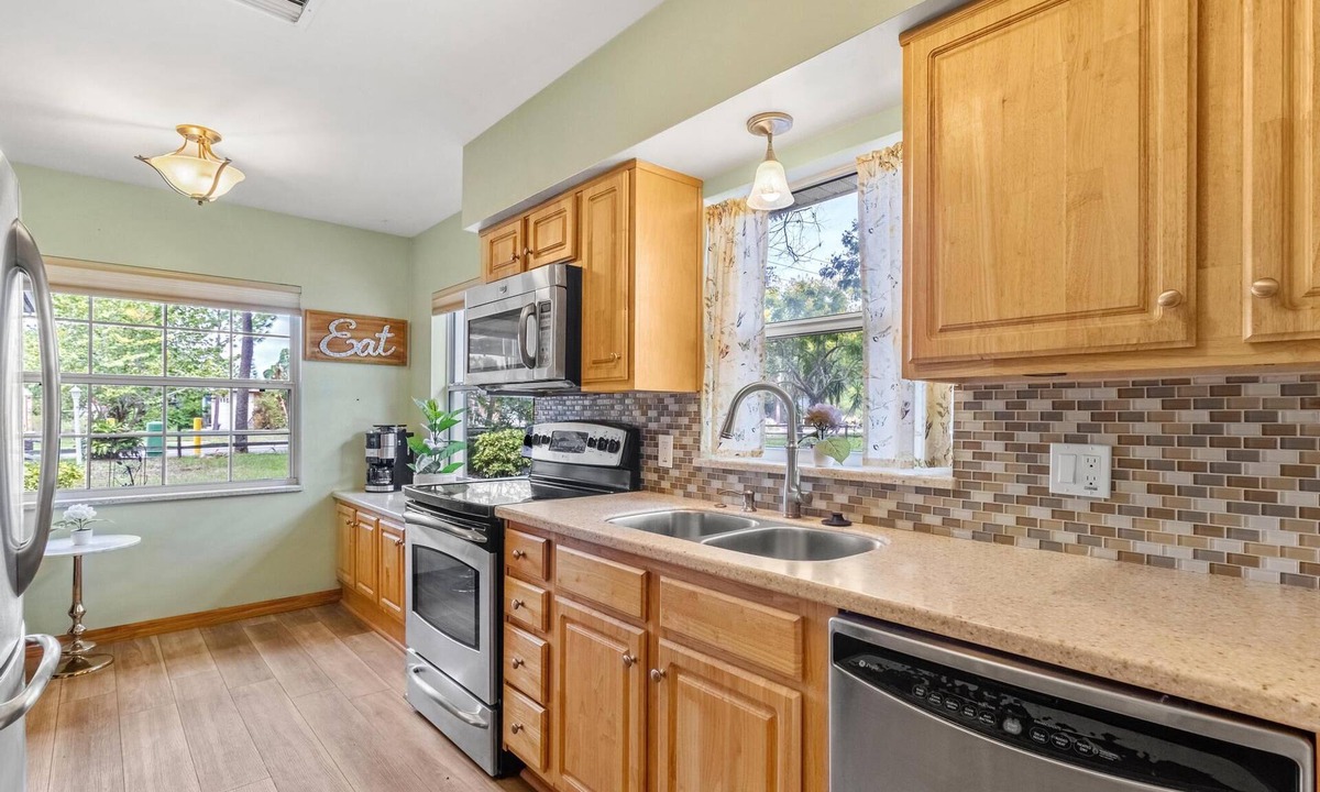 South Pinellas Community Council Cottage | Cottage by the Beach