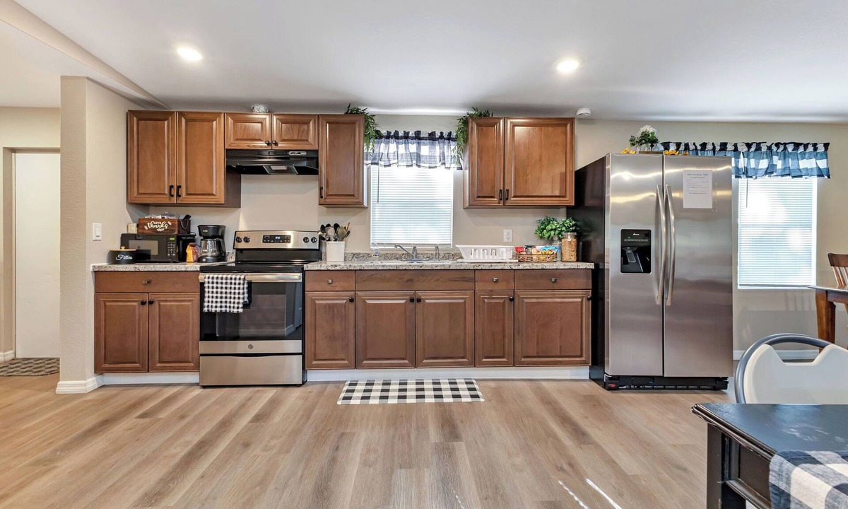 Arcadia House | Country Setting. Newly renovated double wide Home.