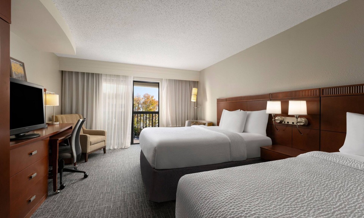 Wall Township Hotel | Courtyard by Marriott Wall at Monmouth Shores Corporate Park