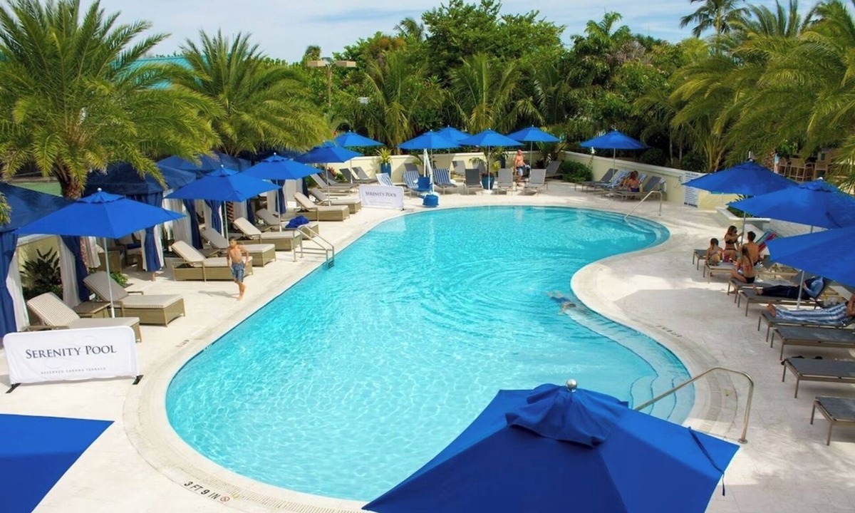 Captiva Hotel | Courtyard Cottage | Porch & Pool | Steps from Captiva Beach
