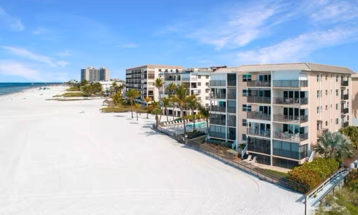 Fort Myers Beach Condo | Cozy 1-bedroom condo in peaceful Fort Myers Beach with AC