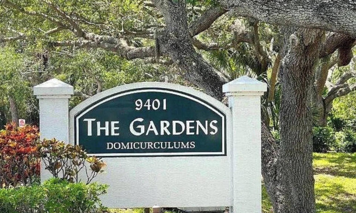 Seminole Condo | Cozy 2-bedroom condo in peaceful Seminole, 2200 monthY 8 min beach, walk to ma