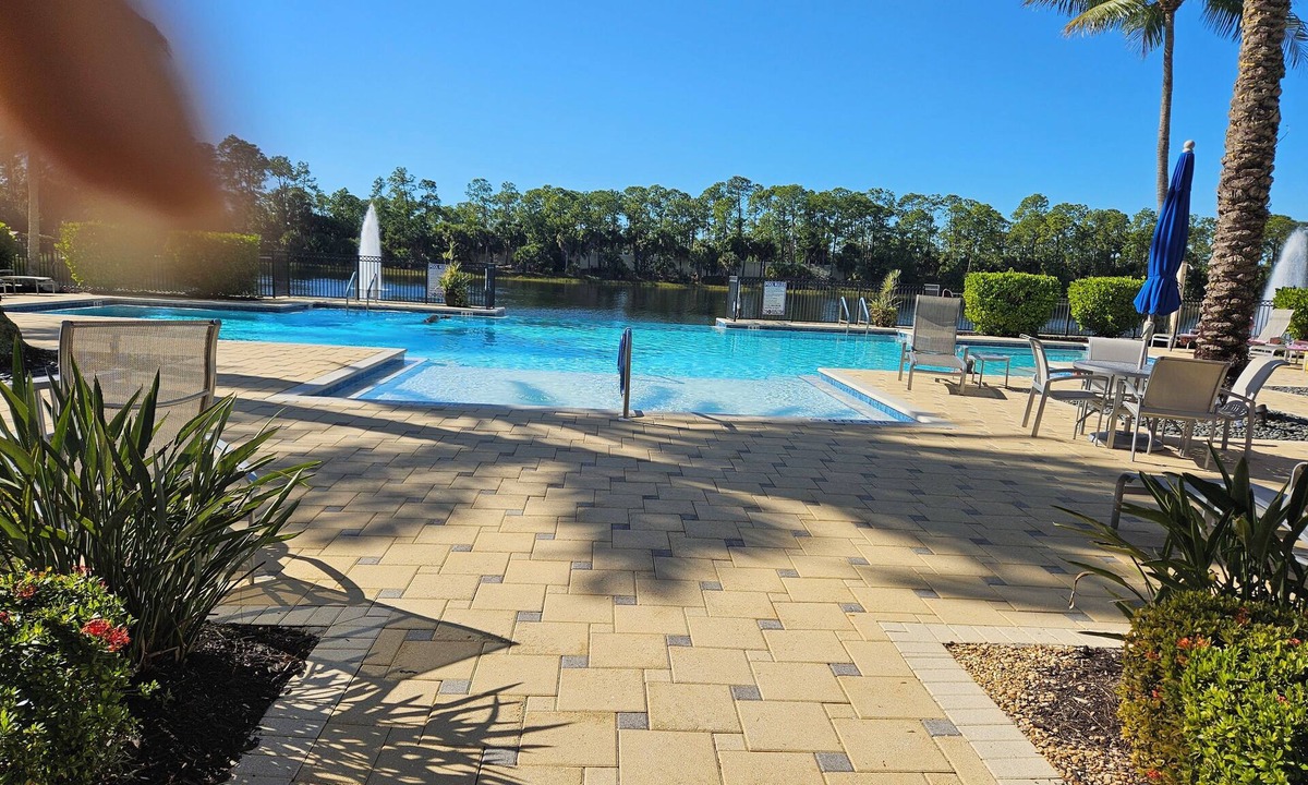 Tarpon Bay Condo | Cozy 2-bedroom condo with AC in fabulous Naples