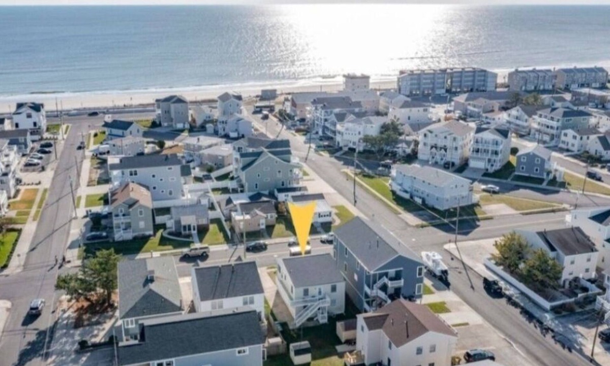 Brigantine Condo | Cozy and quiet beach 1st floor condo just steps from the beach!