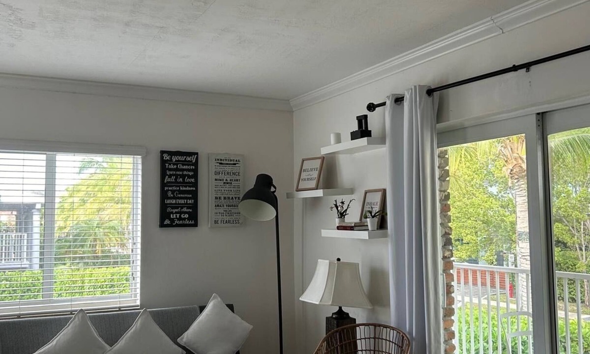 Key Biscayne Apartment | Cozy Beach Apartment in Key Biscayne —5 min walk to Beach