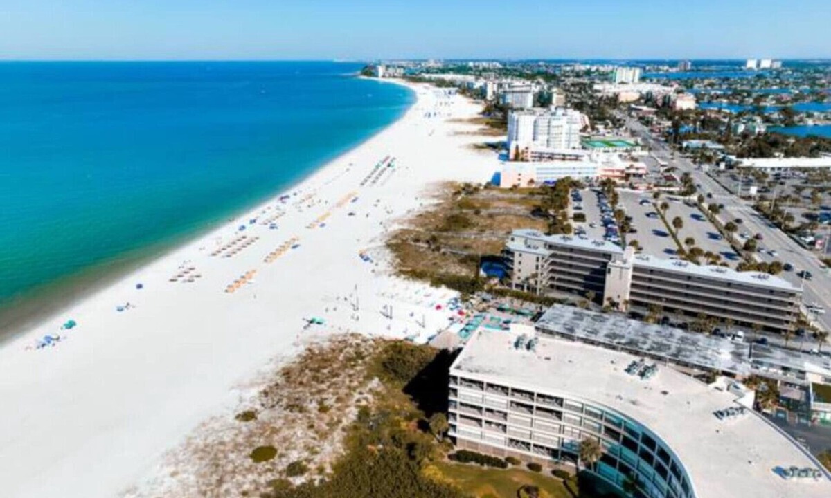 Belle Vista House | Cozy Beach Hideaway: Entire 2BR/2BA House with
