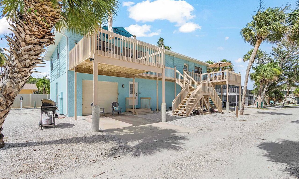 Englewood Condo | Cozy Coastal Quadruplex on Manasota Key, Entire Property Rental, Sleeps 12