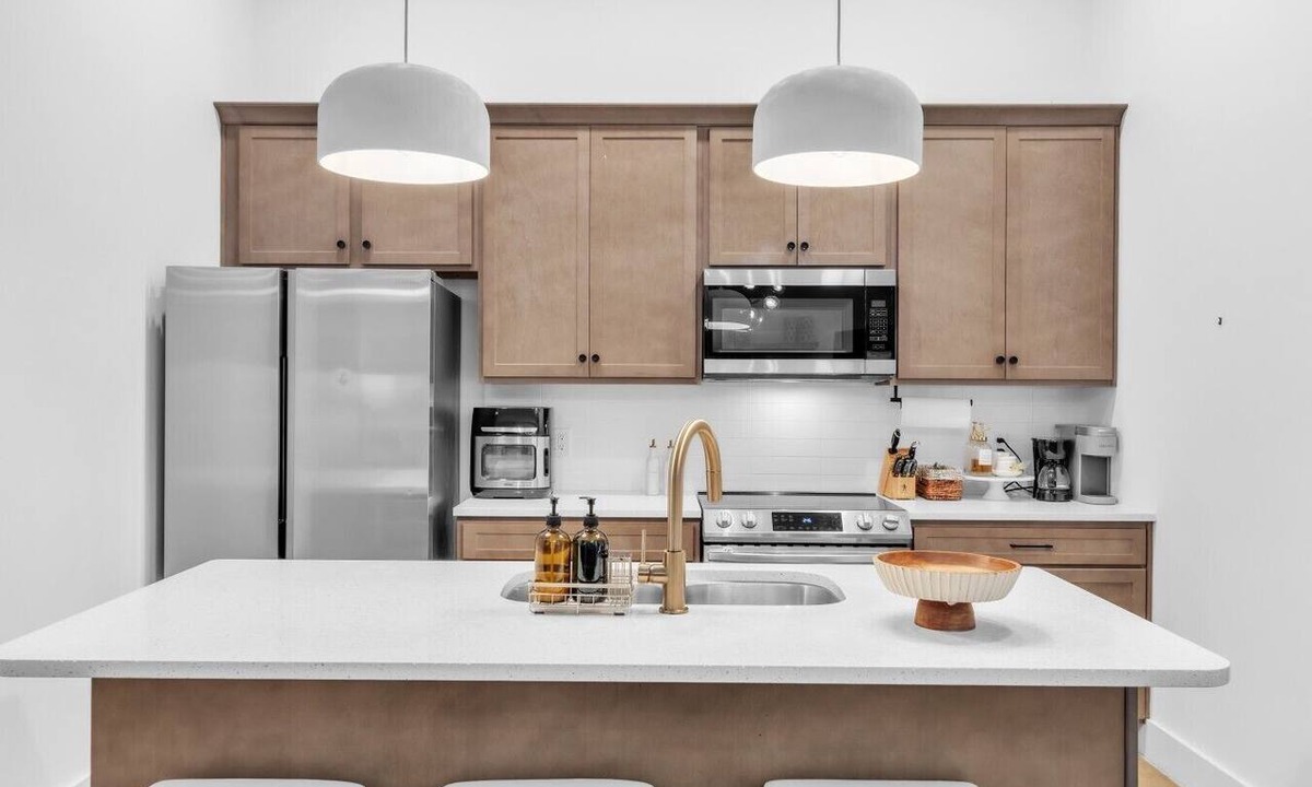 Spartanburg Apartment | cozy high ceiling hub of colors