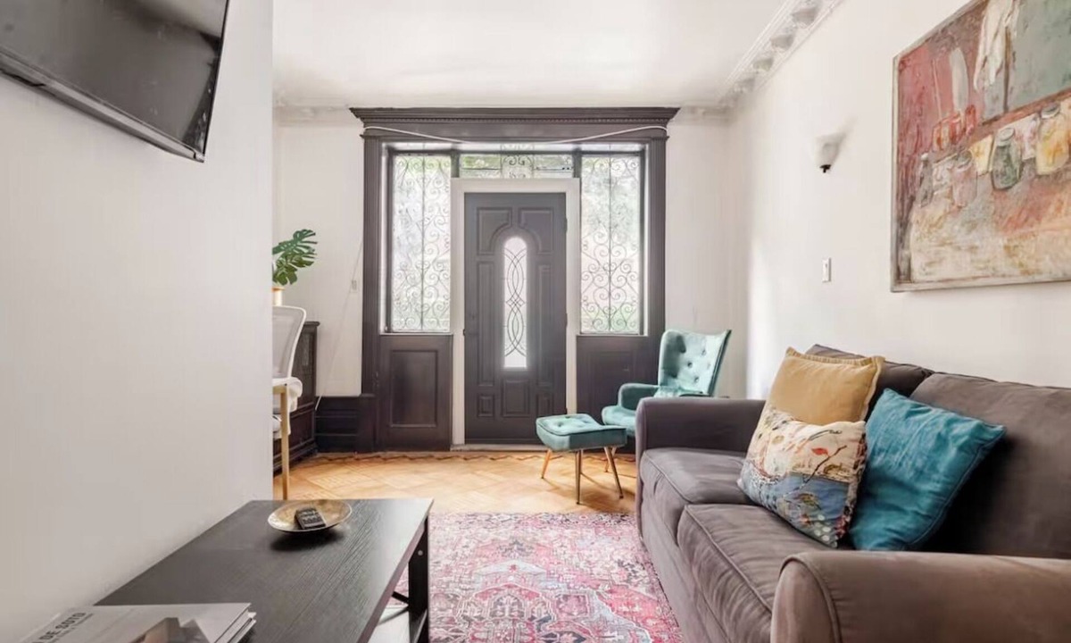 Crown Heights Apartment | Cozy & Historic Limestone Brooklyn Garden Apartment