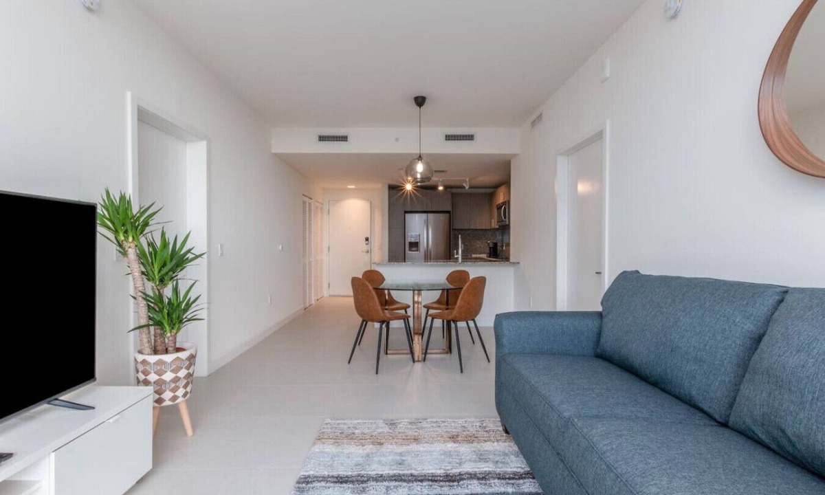 Doral Apartment | Cozy & Modern 1BR Perfect for Business or Leisure