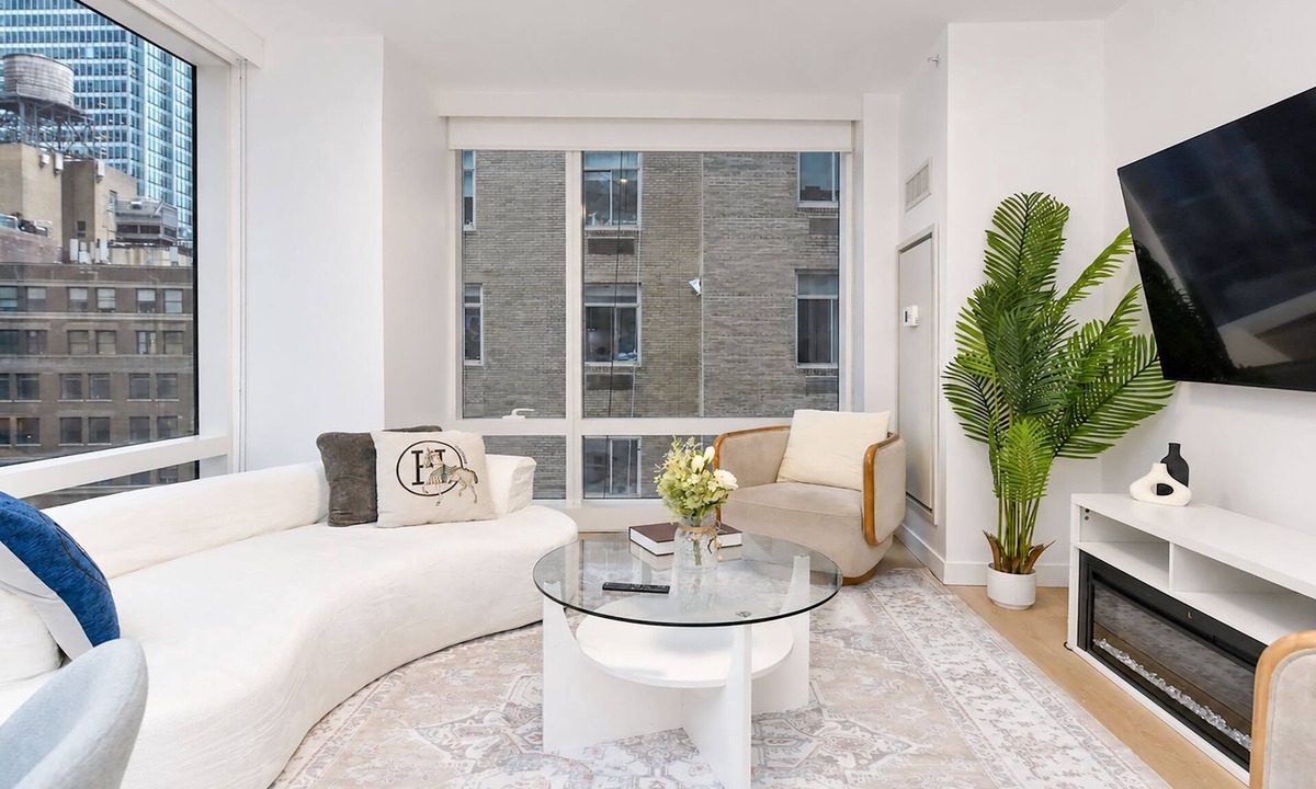 Financial District Apartment | Cozy & Modern 2BR/2BA in Downtown NYC