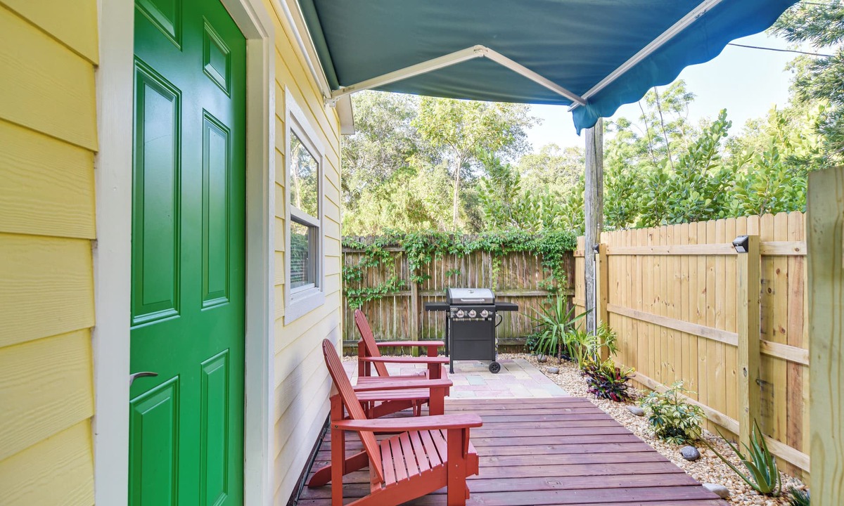 South Pinellas Community Council House | Cozy St Pete Home ~ 2 Mi to Madeira Beach!