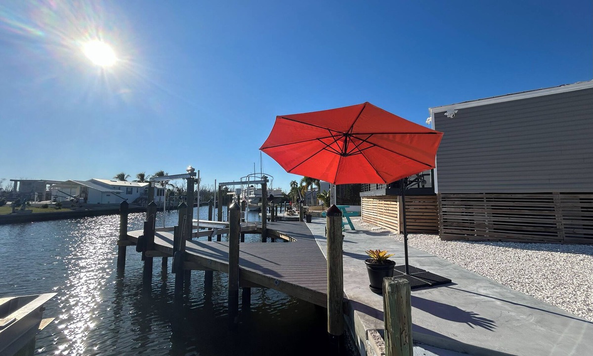 Saint James City House | Crab Cove Inn: Direct Gulf Access 3BR/2BA w/Boat Dock & Trailer parking.