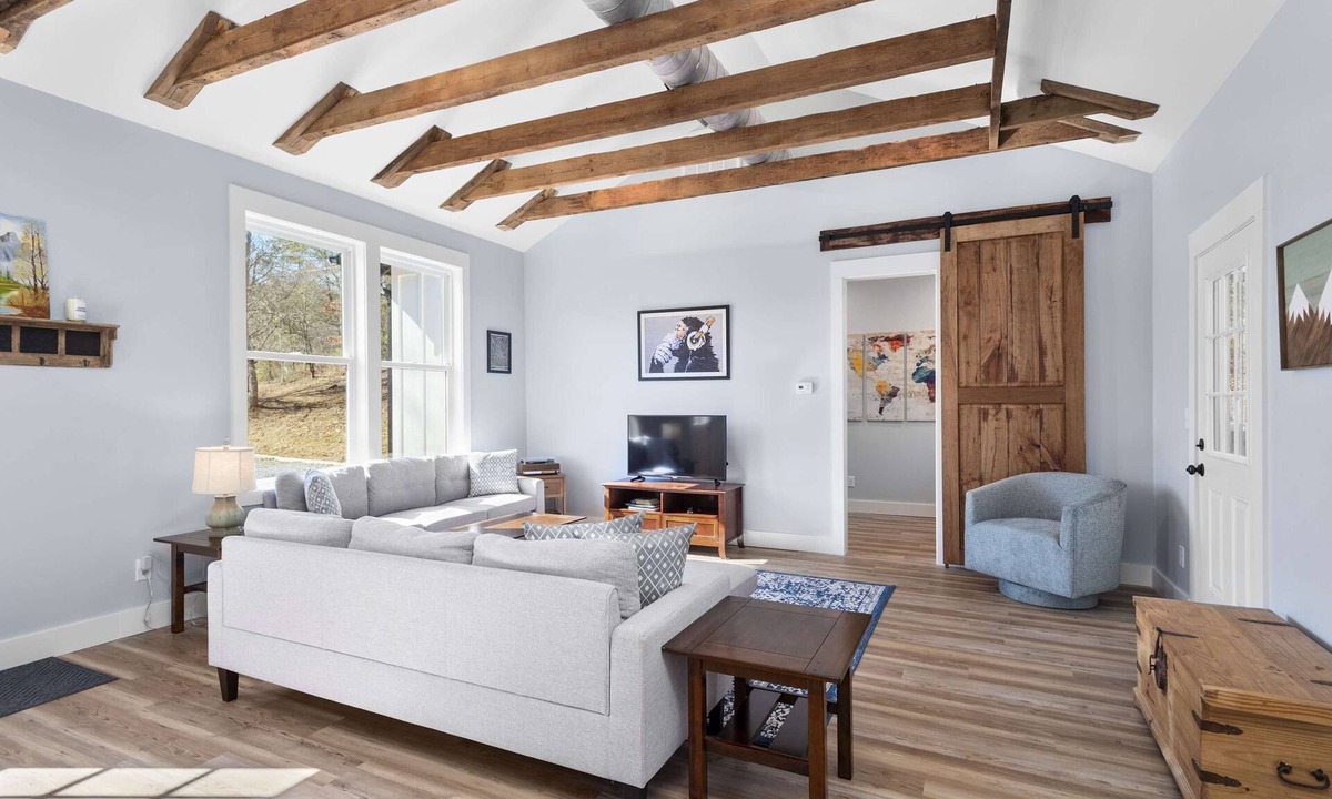 Old Fort House | Creekside Retreat Fire Pit | Patio | Arcade