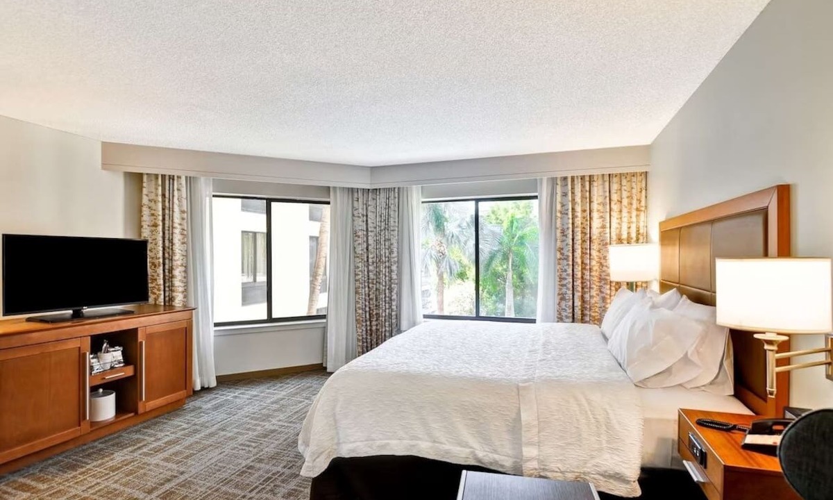 Boca Raton Hotel | Cultural Explorer's Retreat | Comfortable Unit 2.4 Miles to Town Center