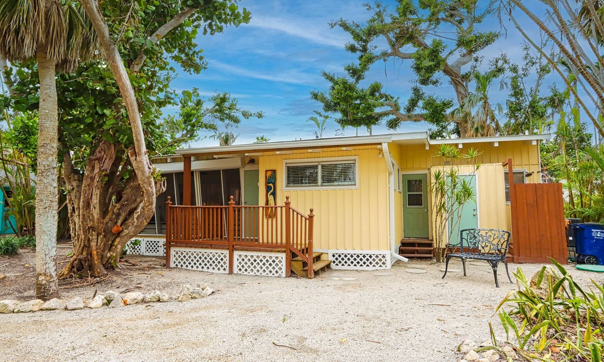 Captiva House | Cute Florida Cottage in The Captiva Village - Captiva Hampton