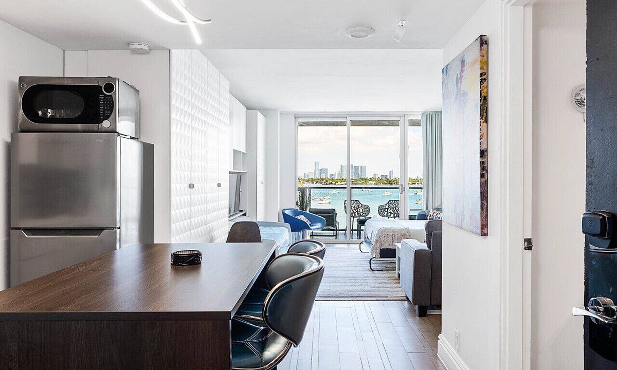 West Avenue Condo | Design Studio Miami Beach Stunning Bay View Balcony Queen Murphy & twin trundle