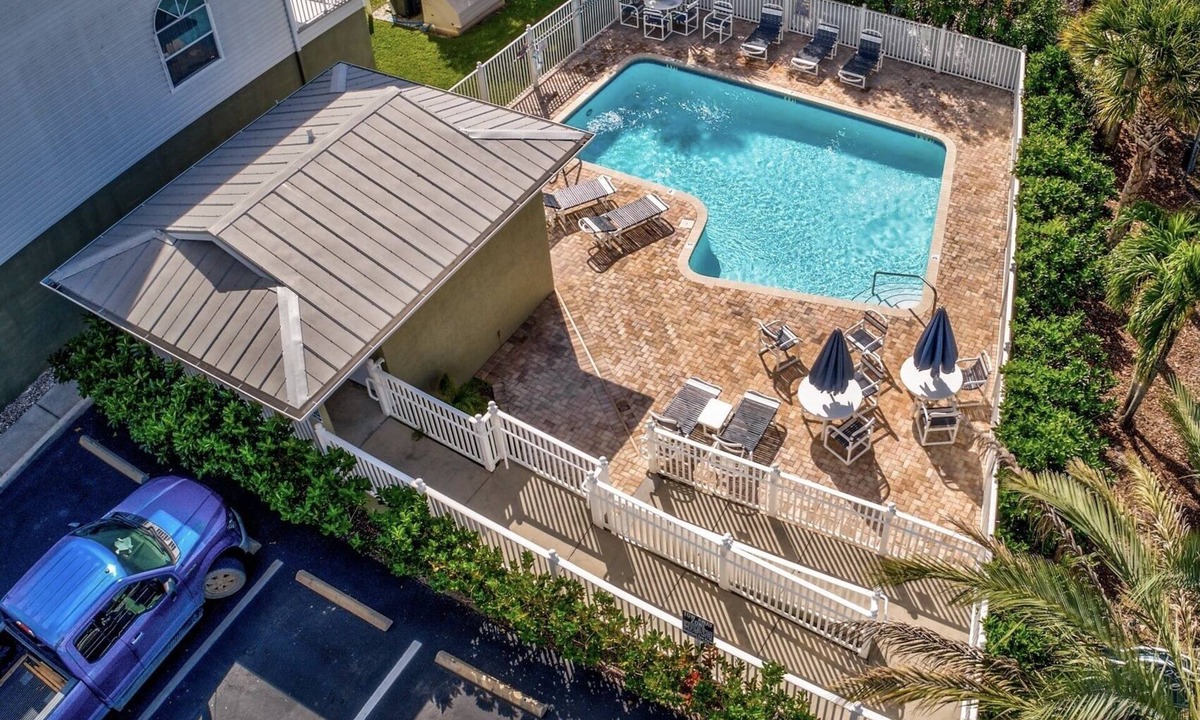 Indian Shores Condo | Direct Waterfront Retreat- Fishermen's and Kayaker's Dream + Dog Friendly!