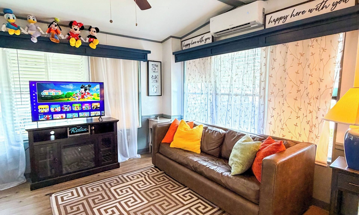 Kissimmee Cottage | Disney Cozy 2-bedroom cottage near parks