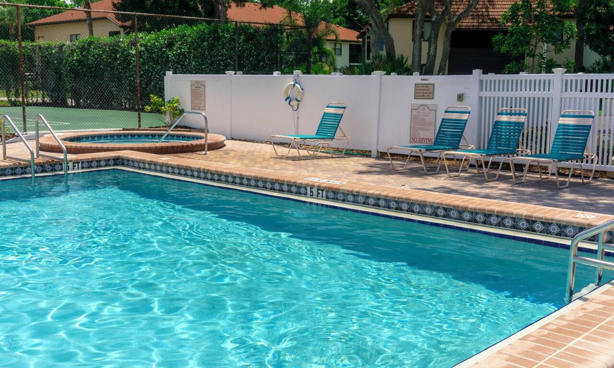 Trailer Estates Apartment | Dive Into Your Dream Vacation! 3 Great Units, Free Parking, Outdoor Pool