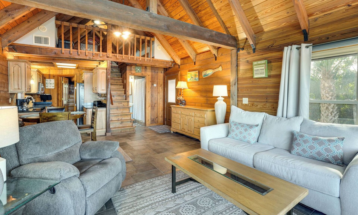 Okeechobee Cabin | Dock & Views! Waterfront Cabin on Lake Okeechobee