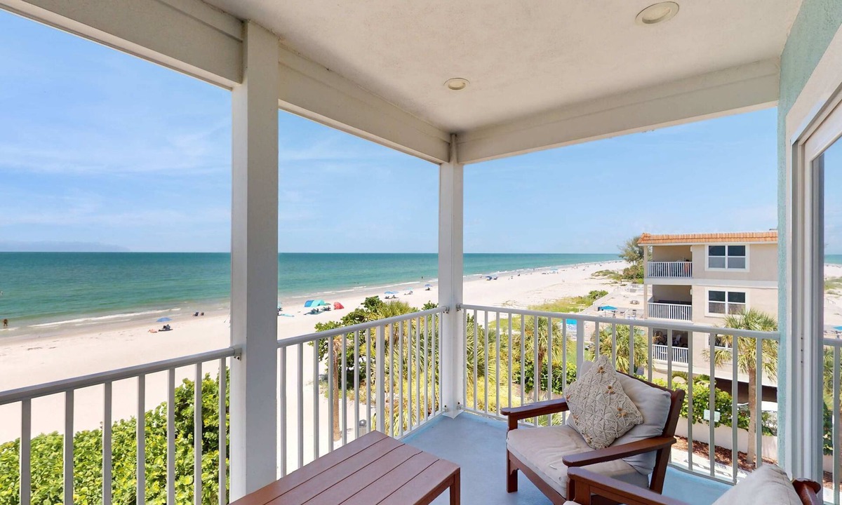 Independence Square Condo | Dog friendly beachfront paradise with WiFi AC washer dryer