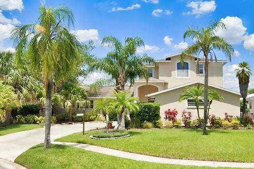 Bay Crest Park House | Dolphin Watch