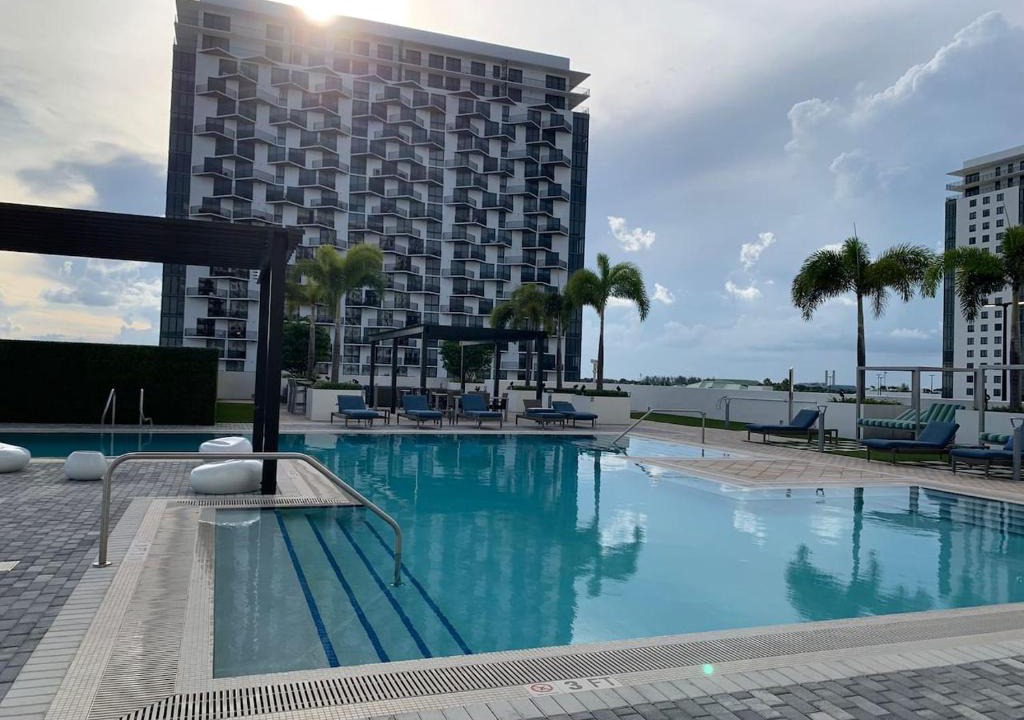 Doral Apartment | DoralMiami 5 Star ResortPoolFree Parking! 22