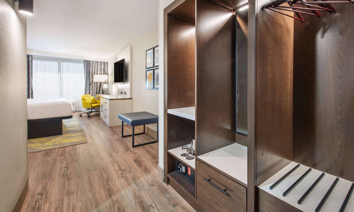 Cranbury Hotel | Doubletree by Hilton Monroe Township Cranbury