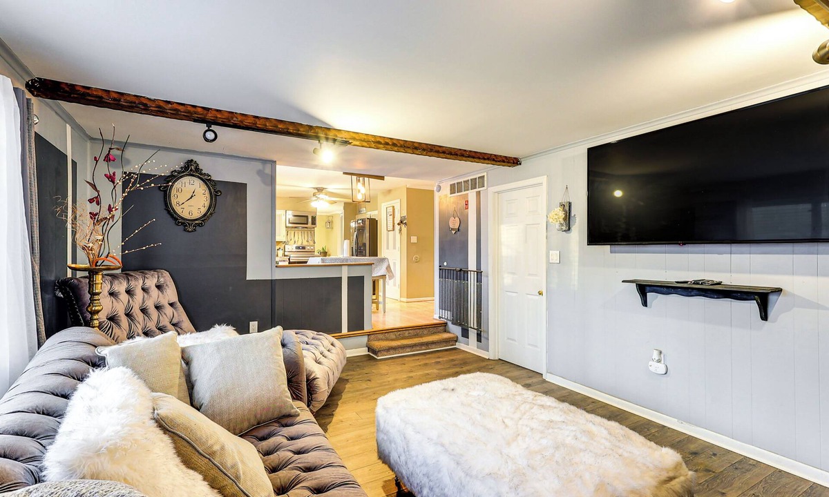 Dover Cottage | Dover Home Base: 3 Mi to Motor Speedway!