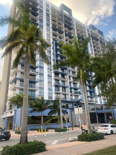 Doral Apartment | DOWNTOWN DORAL, FLORIDA. NEW CONDO STYLE RESORT.