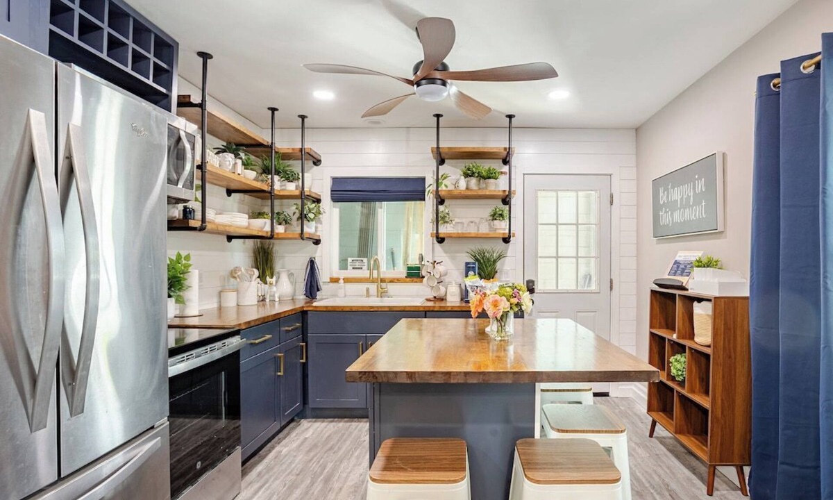 Downtown Dunedin House | Downtown Dunedin Retreat w/Backyard & Grill