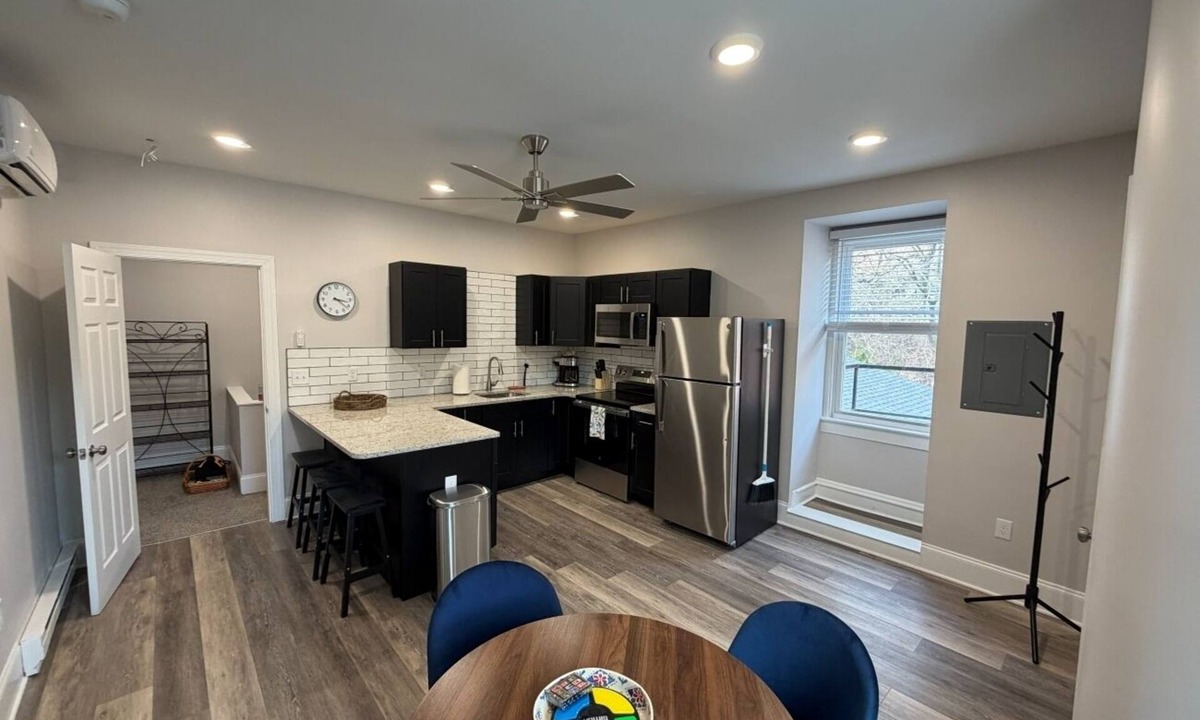 Ashfield Apartment | Downtown Jim Thorpe Stay at Charles Albright
