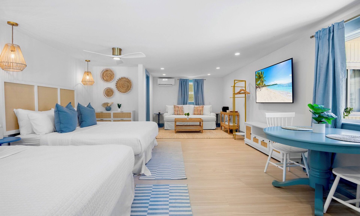 Holmes Beach Hotel | Driftwood at Anna Maria Island Inn