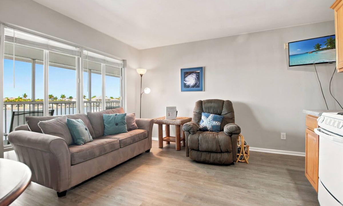 Isles of Capri Condo | Driftwood Landing 17- Isles of Capri Vacation Resort.