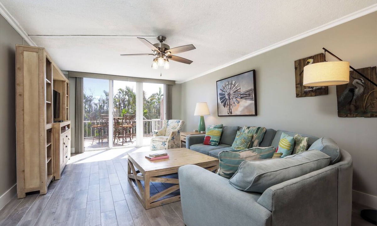 Sanibel Condo | East End of the Island - Lighthouse Point 219