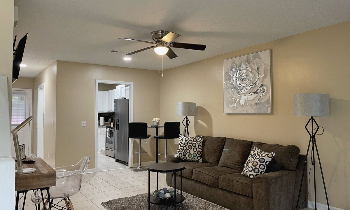 Columbia Apartment | Elegant and cozy 2 bedroom apartment minutes from Ft. Jackson and VA Hospital.