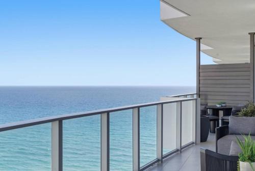 Singer Island Apartment | Elevated Coastal Escape 2BA 2.5Br