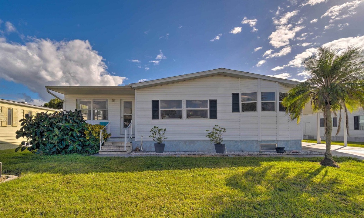 Ellenton House | Ellenton Escape w/ Resort Perks 1 Mi to River