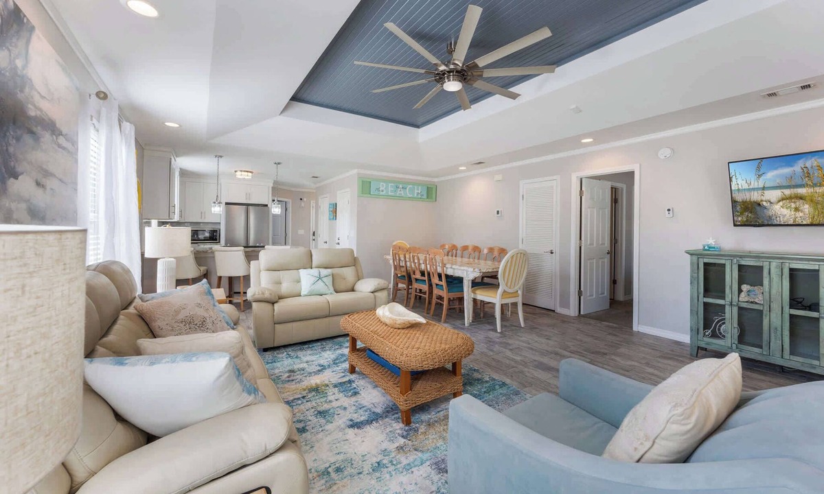 Clipper Cove House | Emerald Escape-Private Pool-Golf Cart Deals