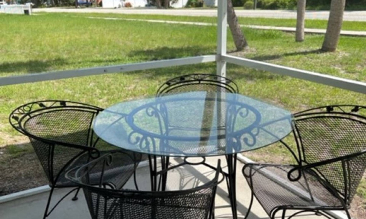 Englewood Cottage | Emerald Palms Unit 3