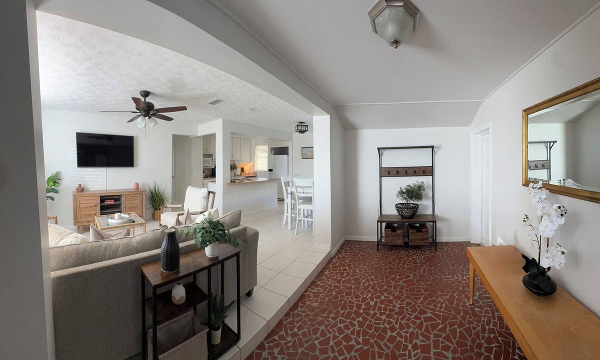 Bunkers Cove House | Enjoy a comfortable stay in The Cove!
